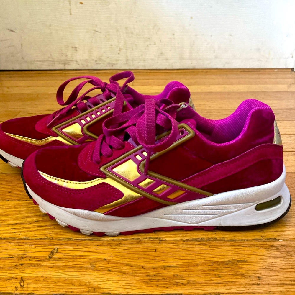 Brooks Regent Women’s size 6.5 shoes